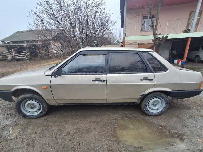 LADA (VAZ) 21099-2