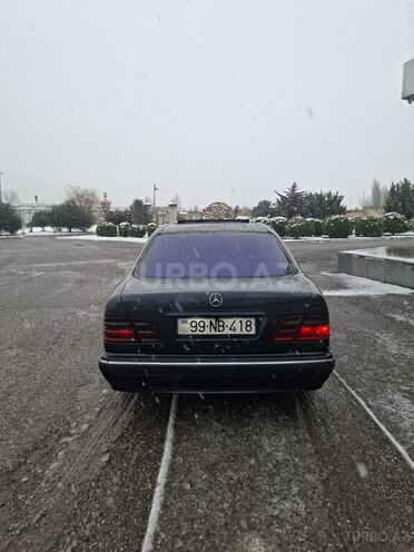 Mercedes E 270 1999, 481,365 km - 2.7 л - Xaçmaz