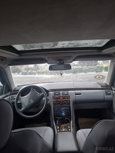 Mercedes E 270 1999, 481,365 km - 2.7 л - Xaçmaz