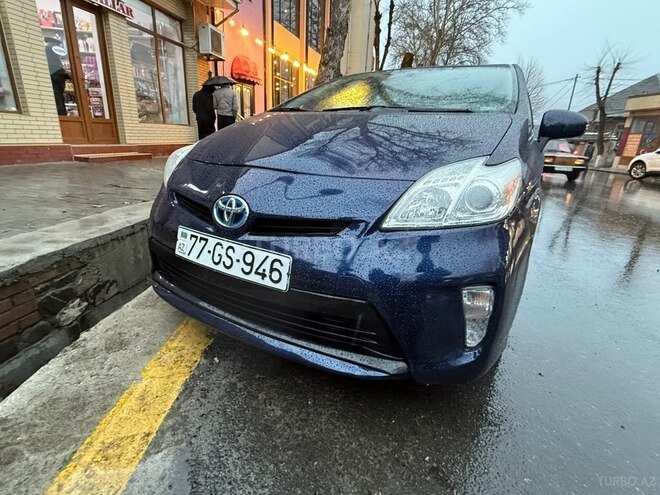 Toyota Prius 2012, 215,756 km - 1.8 l - Şəki