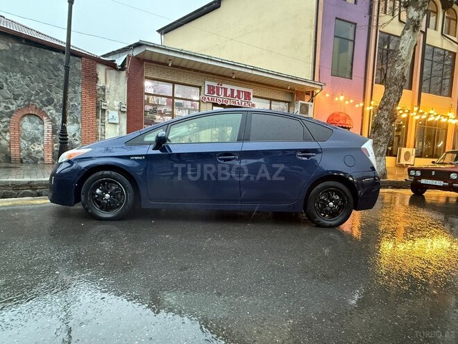Toyota Prius 2012, 215,756 km - 1.8 l - Şəki