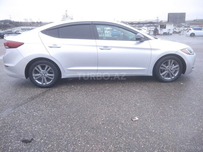 Hyundai Elantra 2018, 225,308 km - 2.0 л - Sumqayıt