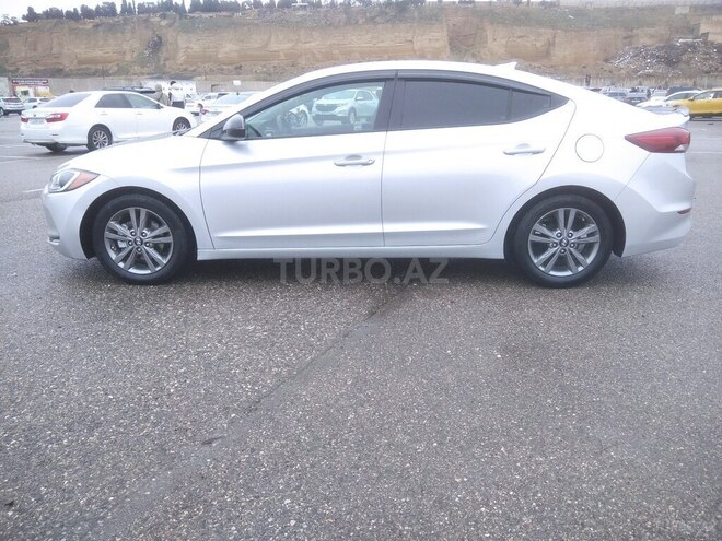 Hyundai Elantra 2018, 225,308 km - 2.0 л - Sumqayıt