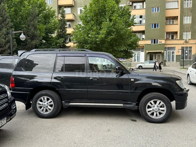Toyota Land Cruiser-6