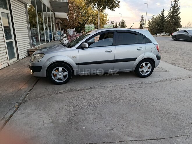 Kia Rio 2005, 227,945 km - 1.4 л - Saatlı