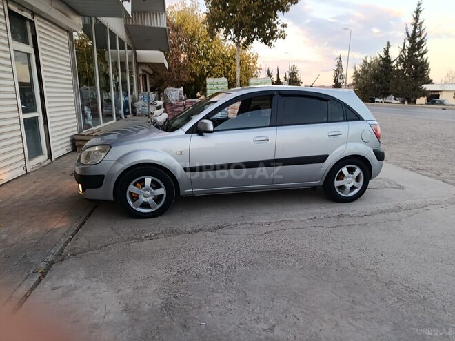Kia Rio 2005, 227,945 km - 1.4 л - Saatlı