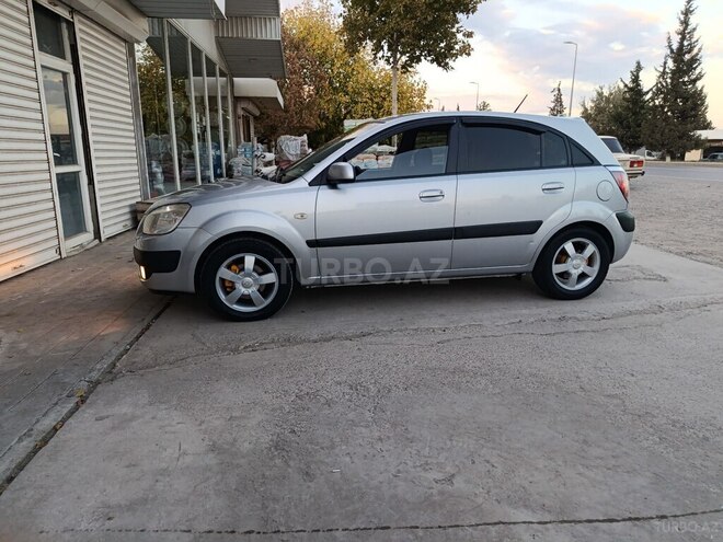 Kia Rio 2005, 227,945 km - 1.4 л - Saatlı