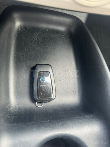 Toyota Prius-14