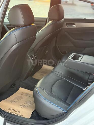 Hyundai Sonata-6