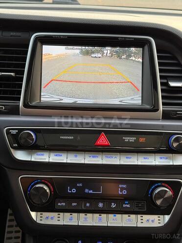 Hyundai Sonata-20