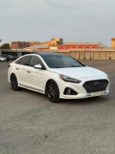 Hyundai Sonata-12