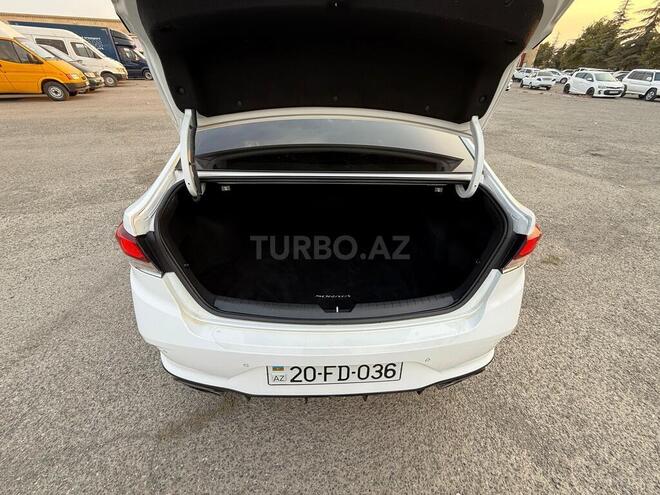 Hyundai Sonata-15