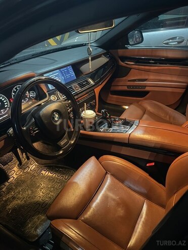 BMW 750 2010, 66,458 km - 4.4 л - Bakı