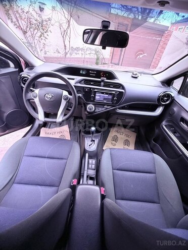 Toyota Prius C 2015, 162,544 km - 1.5 l - Bakı