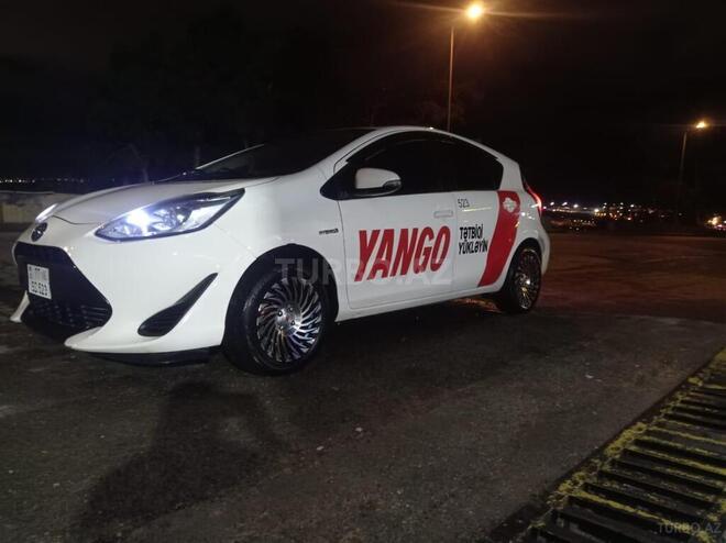Toyota Aqua 2018, 200,000 km - 1.5 l - Bakı