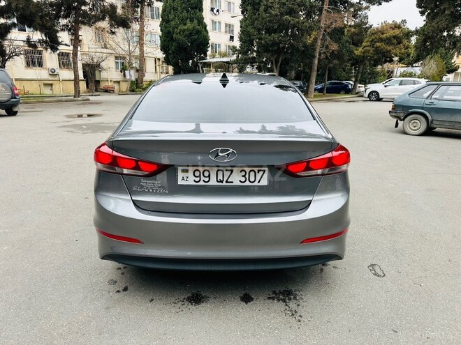 Hyundai Elantra 2017, 143,000 km - 2.0 l - Bakı