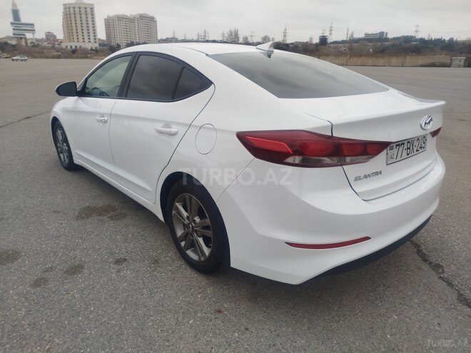 Hyundai Elantra 2016, 118,000 km - 2.0 l - Bakı