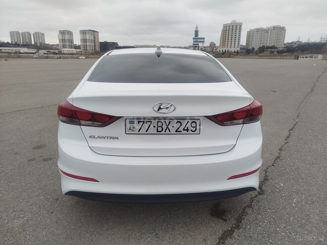 Hyundai Elantra 2016, 118,000 km - 2.0 l - Bakı
