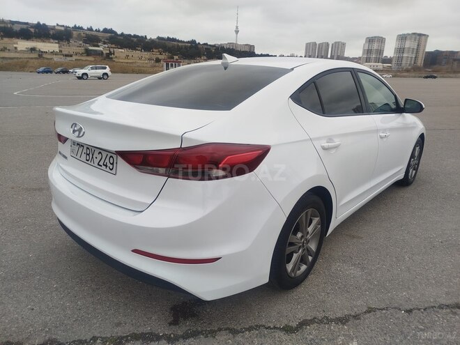 Hyundai Elantra 2016, 118,000 km - 2.0 l - Bakı