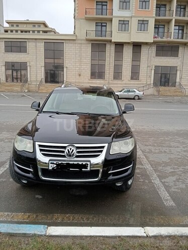 Volkswagen Touareg-1