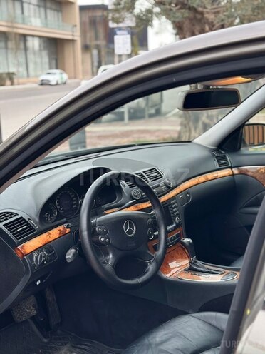 Mercedes E 220 2006, 316,000 km - 2.2 l - Bakı