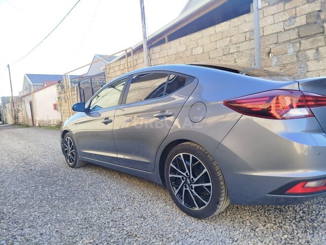 Hyundai Elantra 2018, 58,000 km - 2.0 l - Bakı