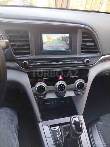 Hyundai Elantra 2018, 58,000 km - 2.0 l - Bakı