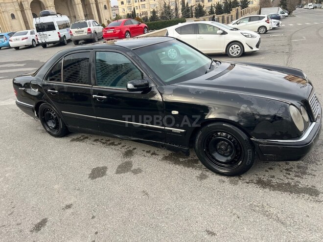 Mercedes E 320 1995, 300,000 km - 3.2 l - Bakı