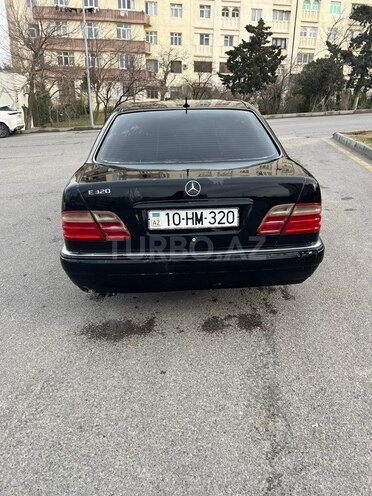 Mercedes E 320 1995, 300,000 km - 3.2 l - Bakı
