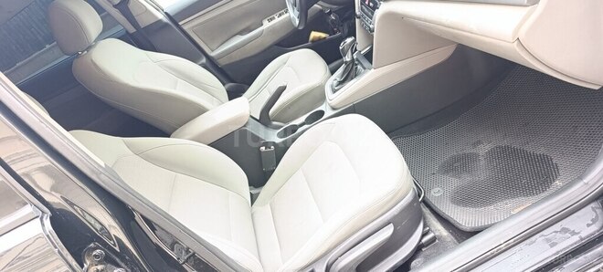 Hyundai Elantra 2017, 185,000 km - 2.0 l - Bakı