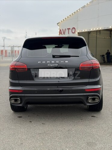 Porsche Cayenne S-6