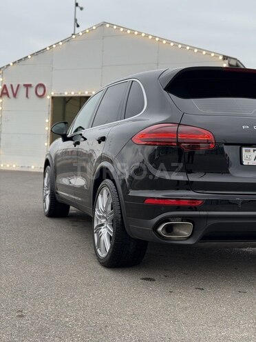 Porsche Cayenne S-7
