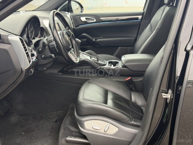 Porsche Cayenne S-14