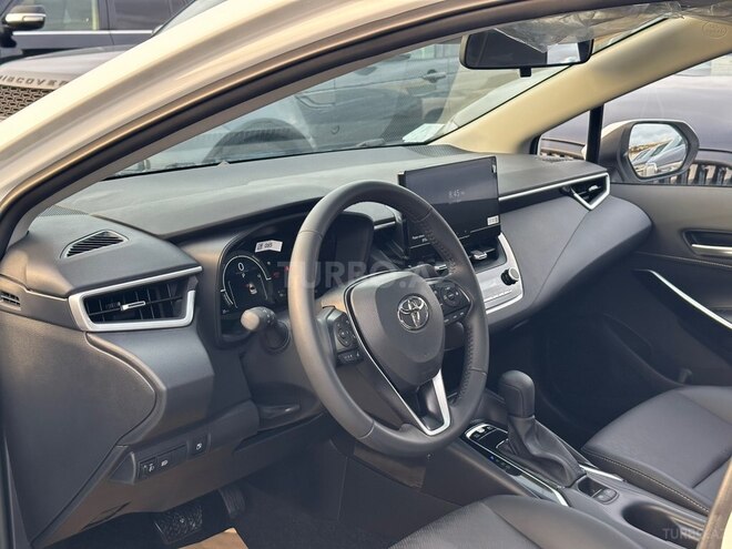 Toyota Corolla-13