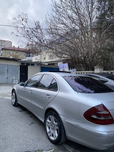 Mercedes E 220 2006, 377,000 km - 2.2 l - Bakı