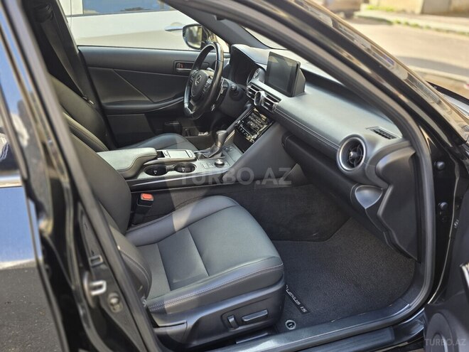 Lexus IS 300-7