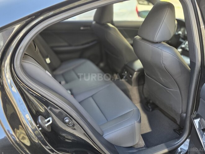Lexus IS 300-6