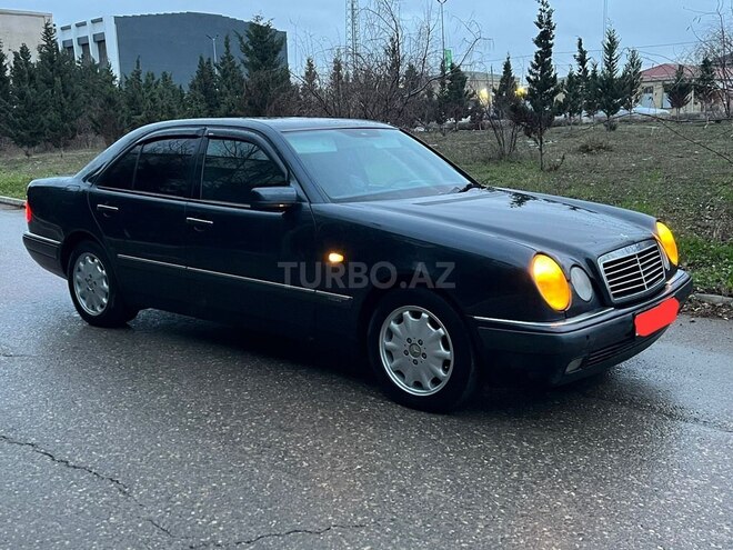 Mercedes E 240 1999, 275,000 km - 2.4 l - Sumqayıt