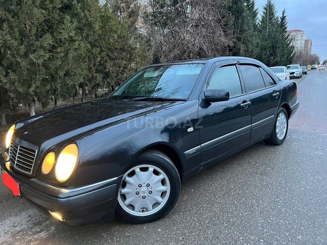 Mercedes E 240 1999, 275,000 km - 2.4 l - Sumqayıt