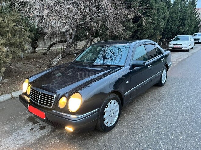 Mercedes E 240 1999, 275,000 km - 2.4 l - Sumqayıt