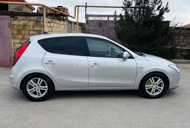 Hyundai i30 2010, 357,000 km - 1.6 л - Bakı