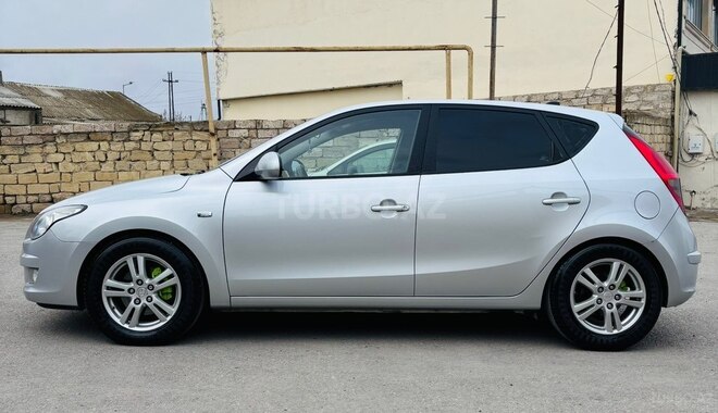 Hyundai i30 2010, 357,000 km - 1.6 л - Bakı