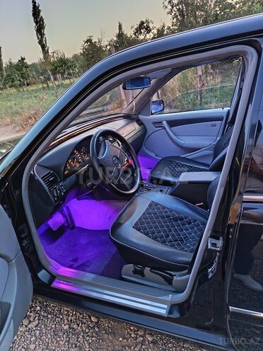 Mercedes C 200 2000, 254,025 km - 2.0 l - Tovuz