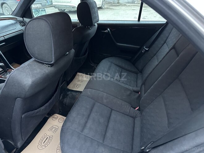 Mercedes C 200 1995, 246,521 km - 2.0 l - Bakı