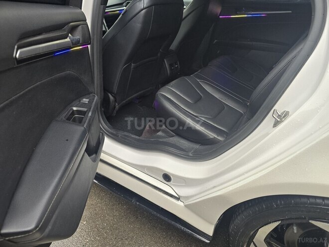 Ford Fusion (North America) 2017, 158,400 km - 2.0 л - Bakı