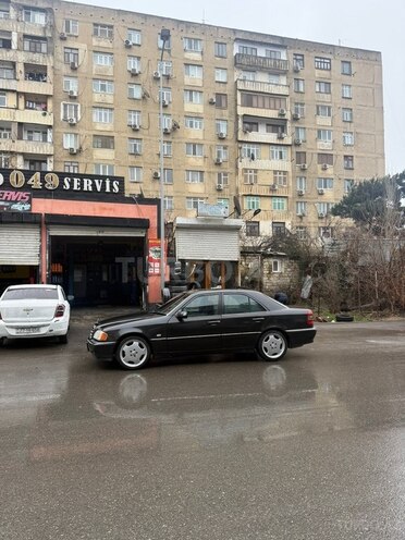 Mercedes C 200 1995, 380,000 km - 2.0 l - Bakı