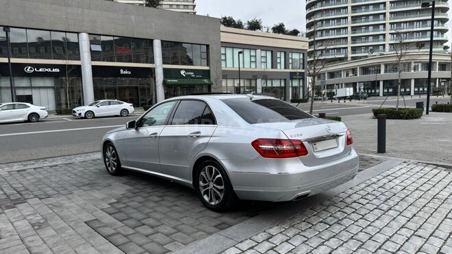 Mercedes E 250 4MATIC 2012, 234,000 km - 2.1 l - Bakı