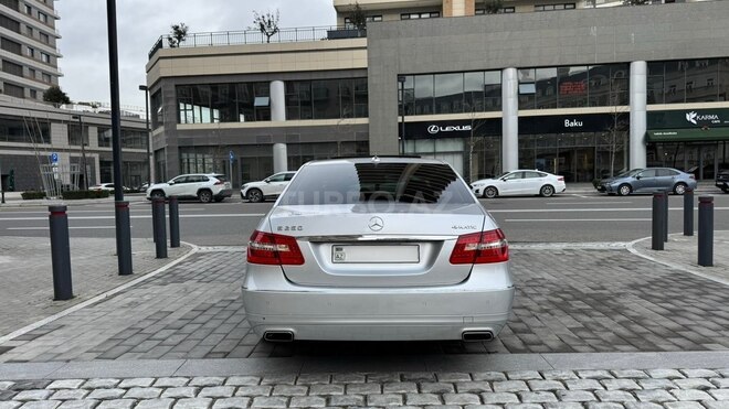 Mercedes E 250 4MATIC 2012, 234,000 km - 2.1 l - Bakı