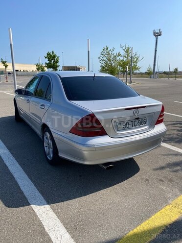 Mercedes C 200-13