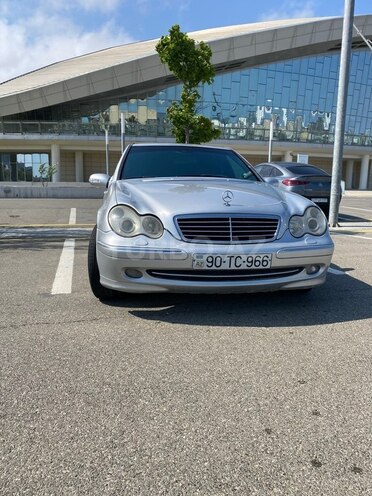 Mercedes C 200-1